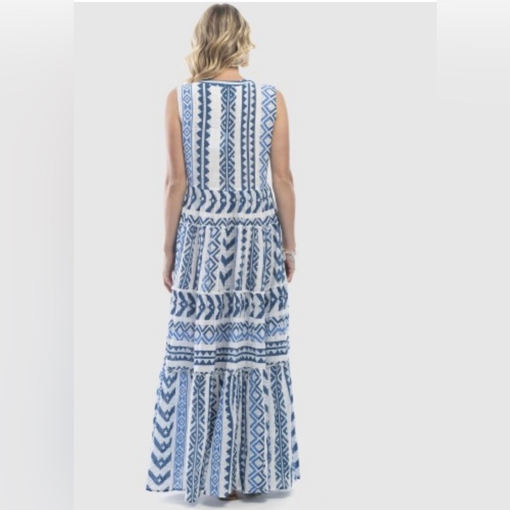 NWOT Beautiful Tiered Max Dress Blue and White Size Large - Picture 5 of 6